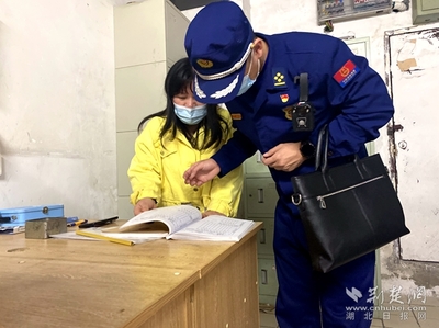 黃石港消防展開清明節(jié)前檢查 密織消防安全"防護網(wǎng)"